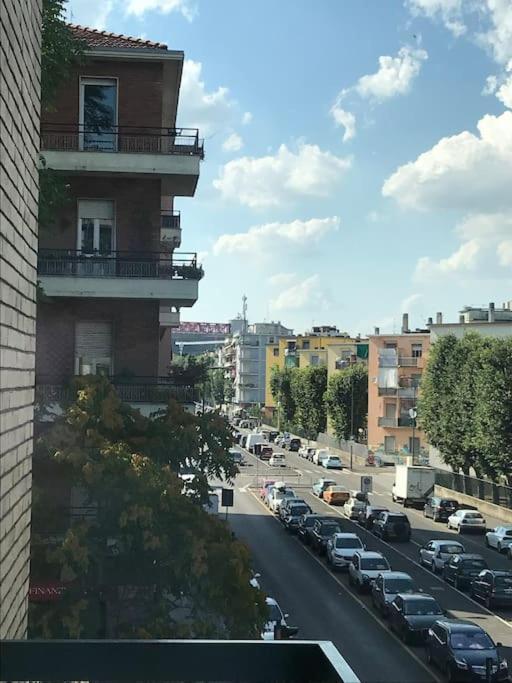 Appartamento Zeus-08: Splendido Monolocale, Zona San Siro Milano